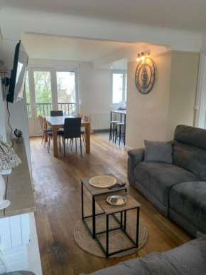 Duplex Notre Dame proche du port